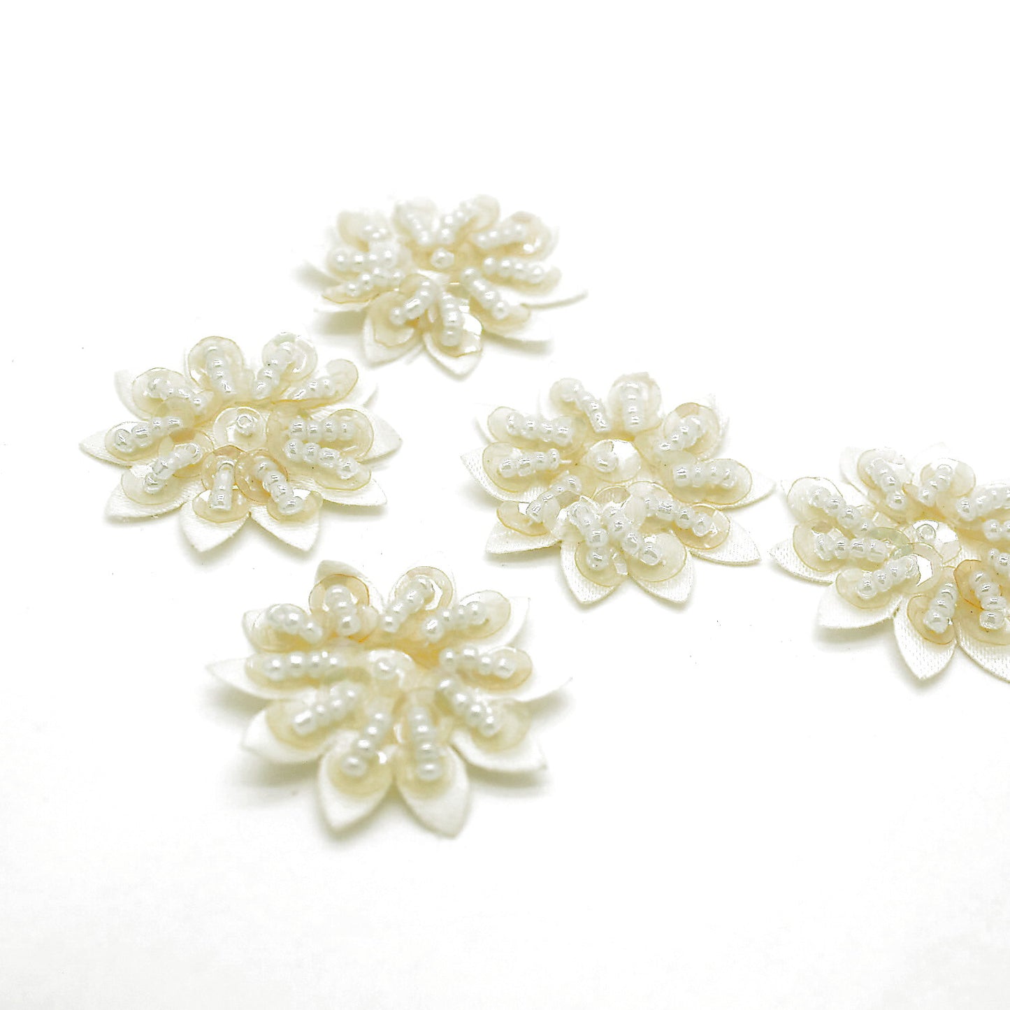 5 X CREAM FLOWER MOTIFS - SARAHI.NYC