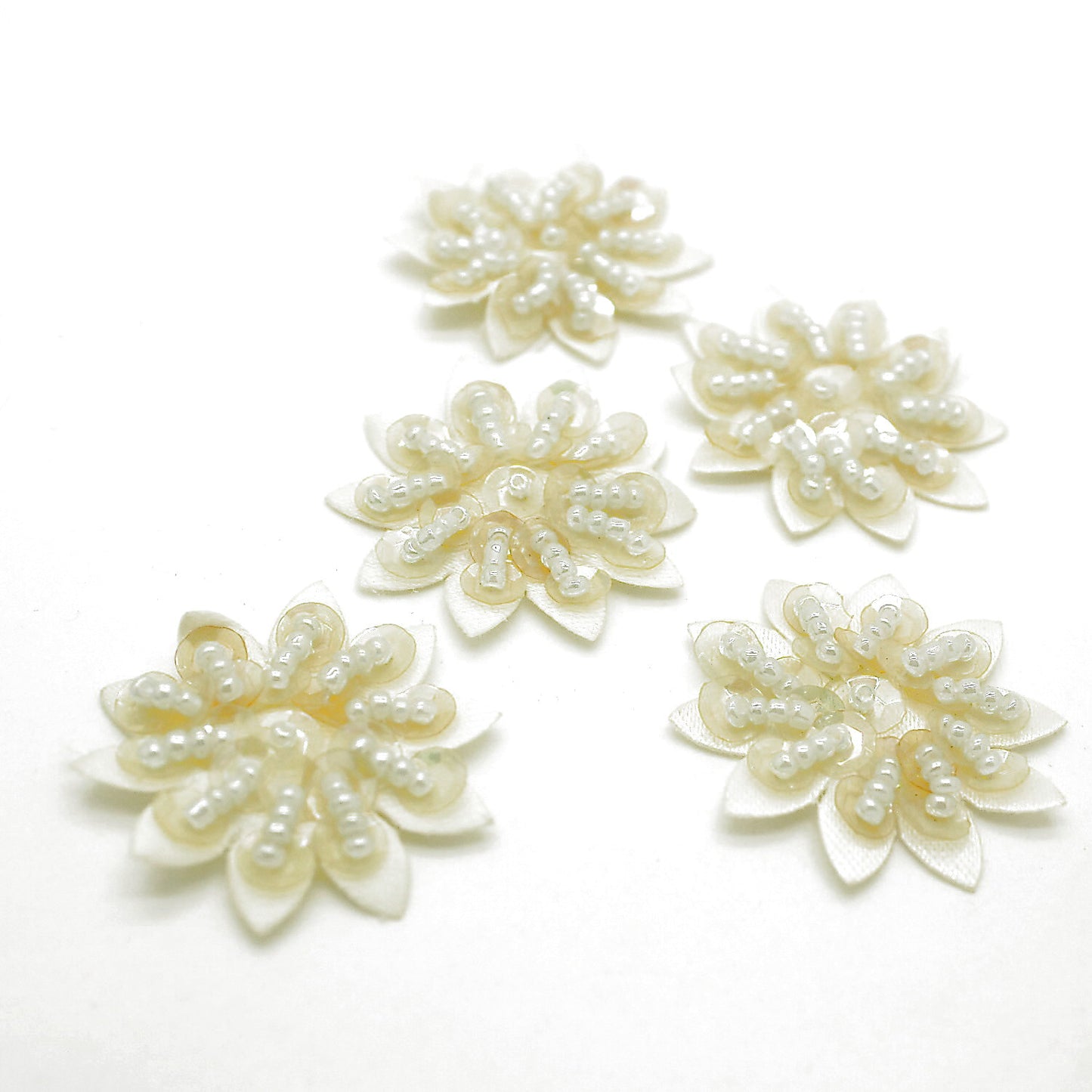 5 X CREAM FLOWER MOTIFS - SARAHI.NYC