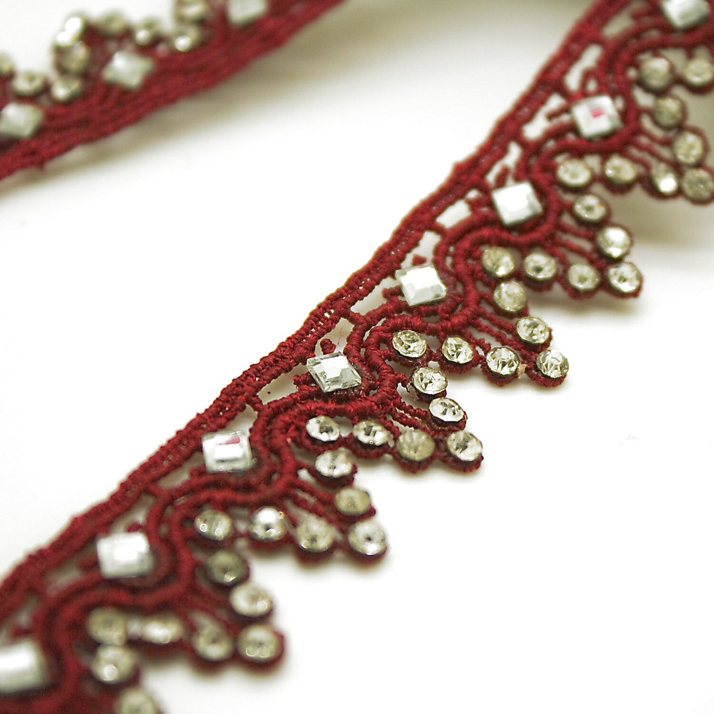 MAROON STONE LACE TRIM - sarahi.NYC