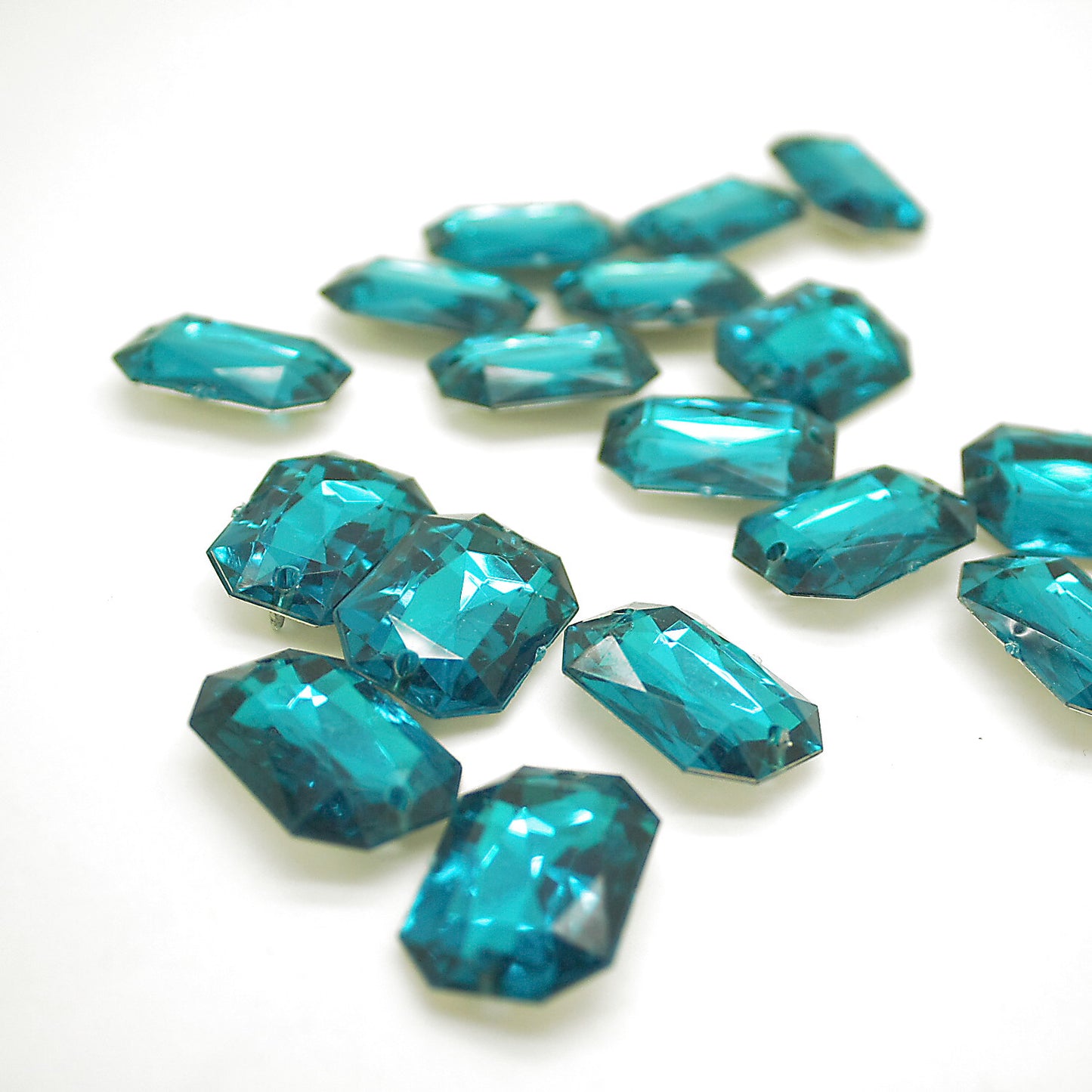 PACK OF 10 - TEAL RECTANGLE 25 mm RHINESTONE GEMS - sarahi.NYC