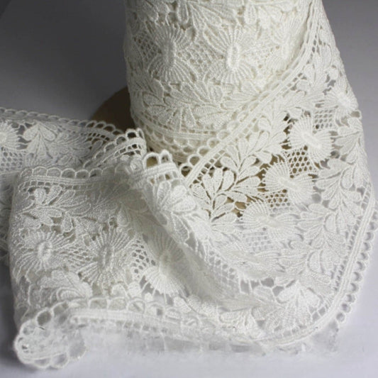 WHITE VENISE/GUIPURE LACE - sarahi.NYC