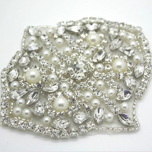 FAUX CRYSTAL PEARL APPLIQUE - sarahi.NYC