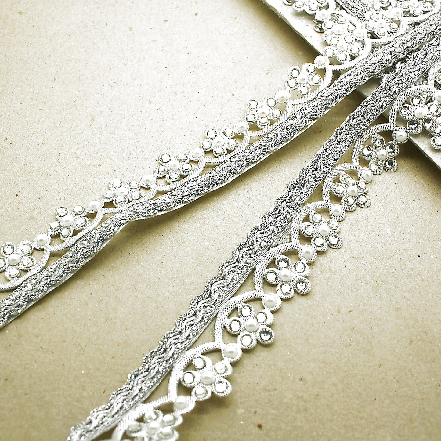 SILVER WHITE PEARL EDGING TRIM - sarahi.NYC